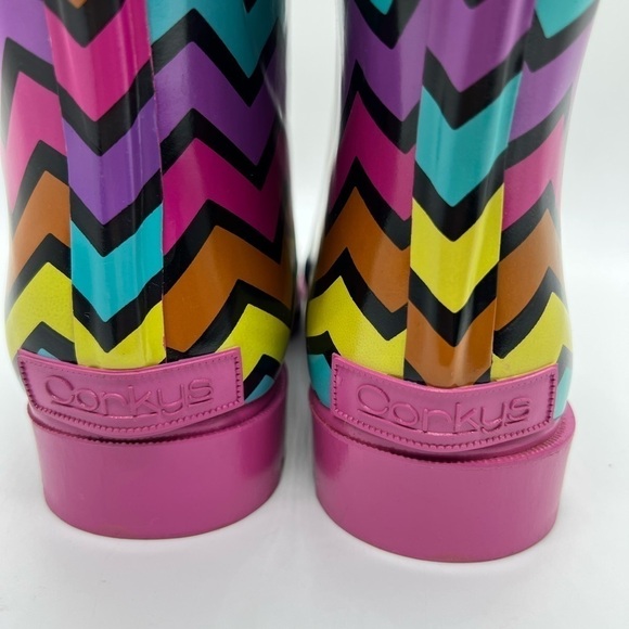 CORKY’S WOMENS COLORFUL CHEVRON PATTERN TALL RAINBOOTS SIZE 6 - Picture 9 of 13